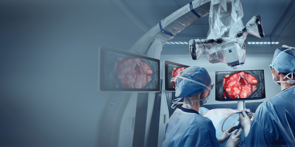 استئصال أورام المخ وقاع الجمجمة في البالغين