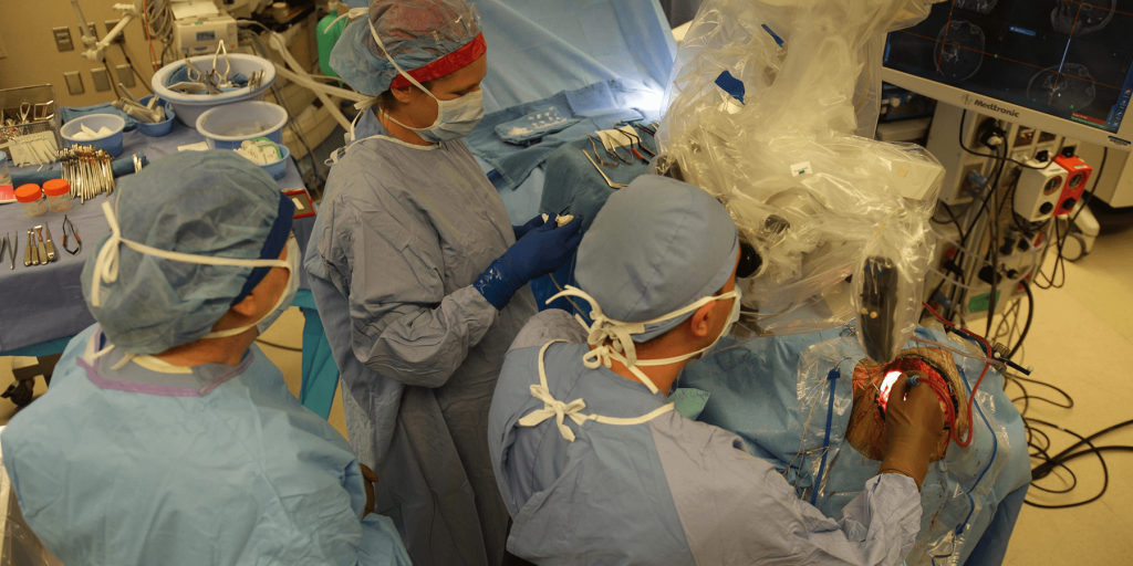 استئصال أورام المخ بأحدث التقنيات الحديثة