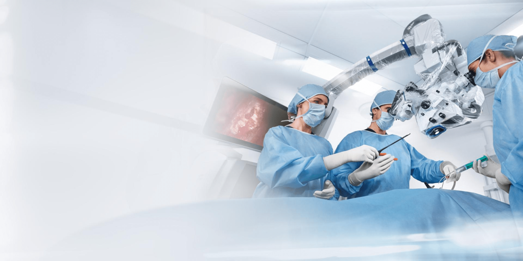 استئصال الانزلاق الغضروفي القطني بالميكروسكوب